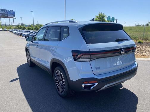 Gray 2026 Volkswagen Taos SE