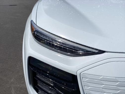 2025 Audi Q6 e-tron Premium Plus quattro