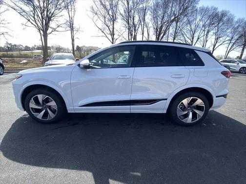2025 Audi Q6 e-tron Premium Plus quattro