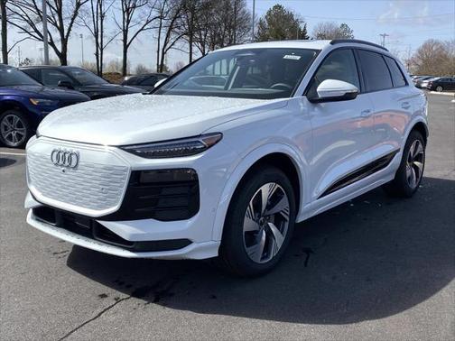 2025 Audi Q6 e-tron Premium Plus quattro