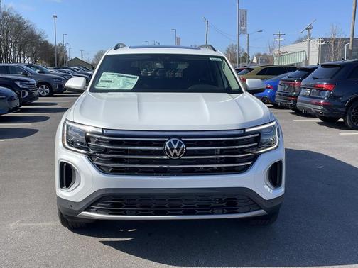 White 2026 Volkswagen Atlas 2.0T SE w/Technology
