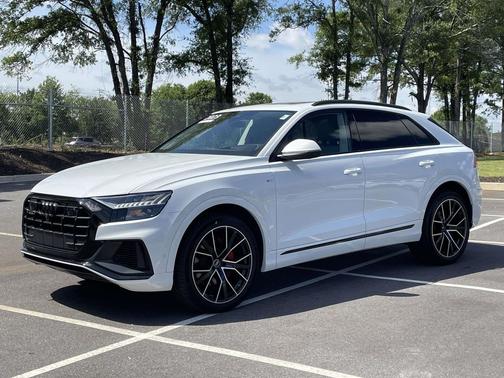 Glacier White Metallic 2023 Audi Q8 55 Prestige