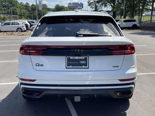 Glacier White Metallic 2023 Audi Q8 55 Prestige
