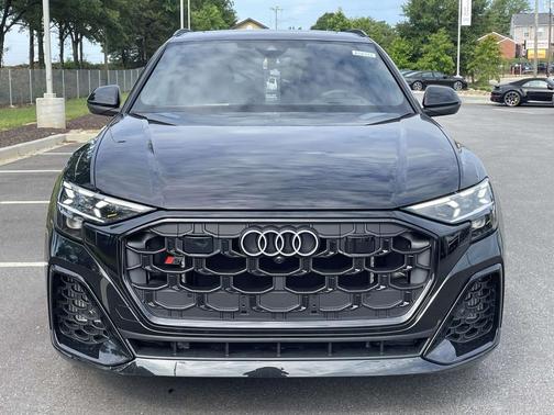 Mythos Black Metallic 2026 Audi SQ8 4.0T Prestige