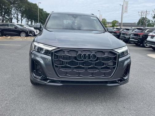 Daytona Gray 2026 Audi Q7 55 Premium Plus