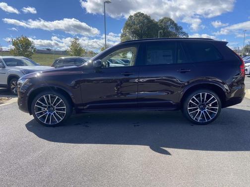 2026 Volvo XC90 B6 Ultra Dark Theme 6-Seater