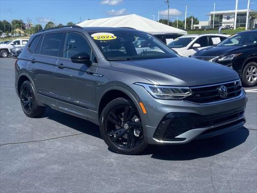 2024 Volkswagen Tiguan 2.0T SE R-Line Black