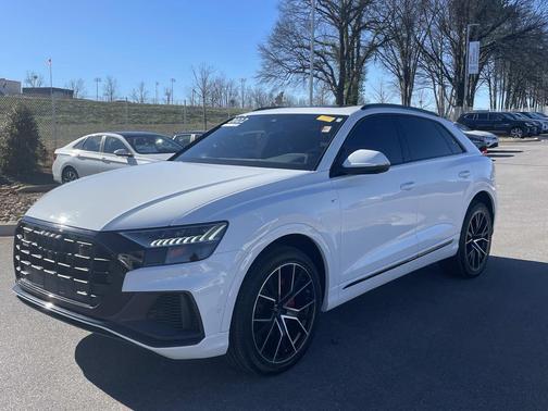 2022 Audi Q8 55 Premium Plus