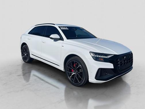 2022 Audi Q8 55 Premium Plus