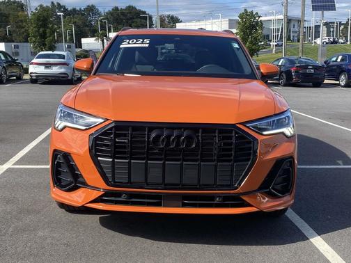 2025 Audi Q3 Premium 45 TFSI S line quattro Tiptronic