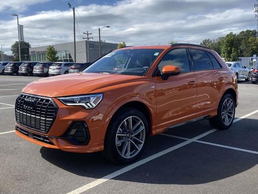 2025 Audi Q3 Premium 45 TFSI S line quattro Tiptronic