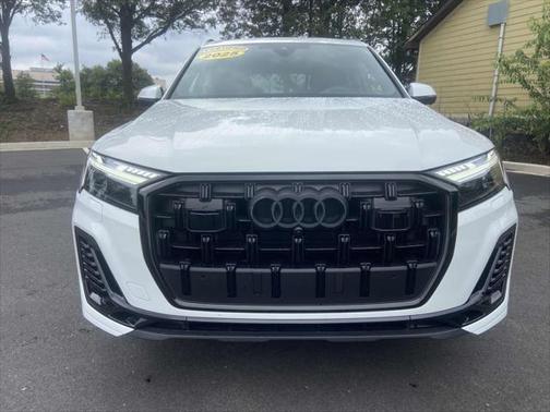 2025 Audi Q7 55 Prestige