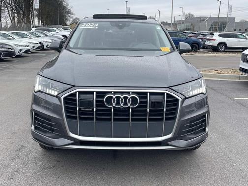2024 Audi Q7 45 Premium Plus