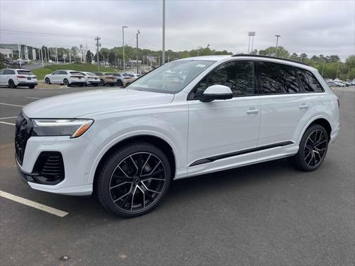 2025 Audi Q7 55 Premium Plus