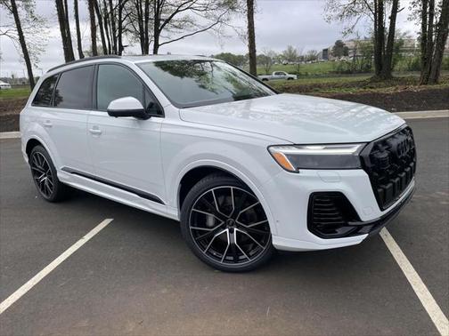2025 Audi Q7 55 Premium Plus
