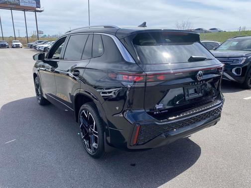 2026 Volkswagen Tiguan 2.0T SEL R-Line 4MOTION