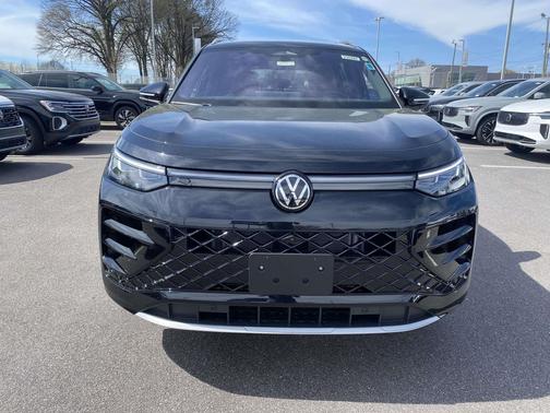 2026 Volkswagen Tiguan 2.0T SEL R-Line 4MOTION