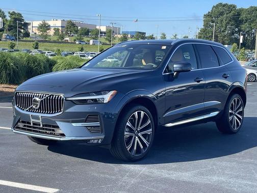 Denim Blue Metallic 2023 Volvo XC60 B6 Ultimate Bright Theme