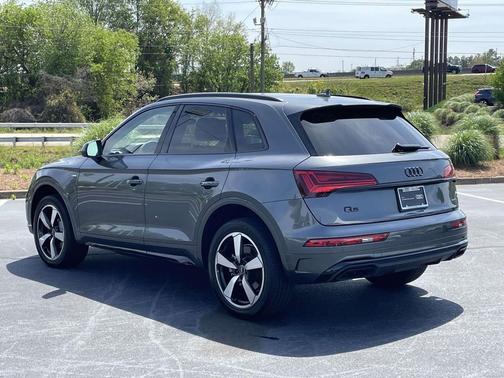 Daytona Gray Pearl Effect 2023 Audi Q5 45 S line Premium Plus