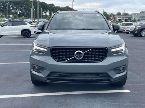 Thunder Grey Metallic 2021 Volvo XC40 T5 R-Design
