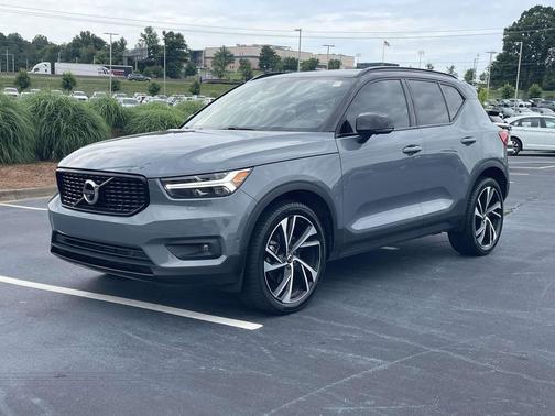 Thunder Grey Metallic 2021 Volvo XC40 T5 R-Design
