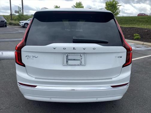 2025 Volvo XC90 Plug-In Hybrid T8 Plus 7-Seater