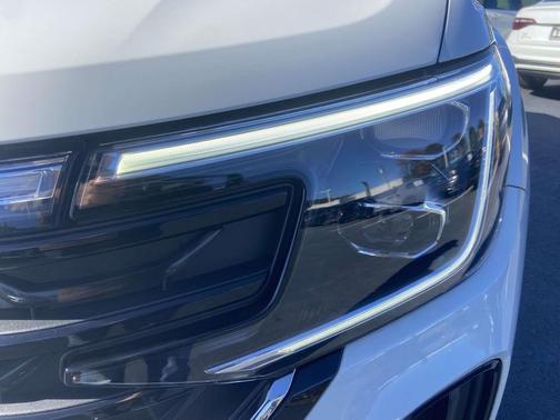 2025 Volkswagen Atlas Cross Sport 2.0T SE