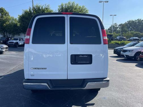 Summit White 2020 Chevrolet Express 3500 RWD 3500 Extended Wheelbase LT