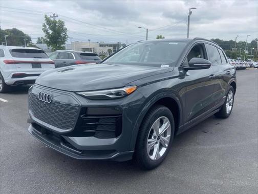 2025 Audi Q6 e-tron Premium