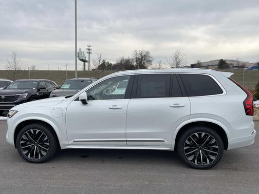 2026 Volvo XC90 Plug-In Hybrid Ultra, T8 AWD, Electric/Gasoline, Bright, 7 Seats