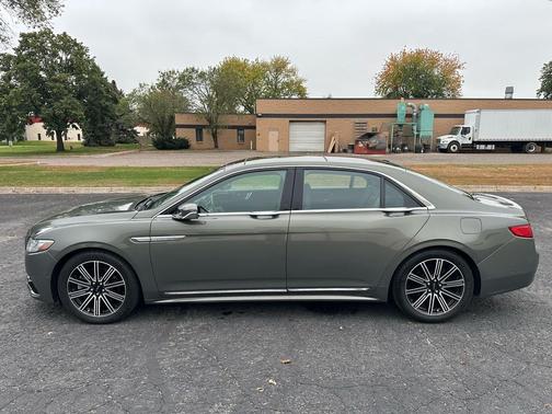2017 Lincoln Continental Reserve