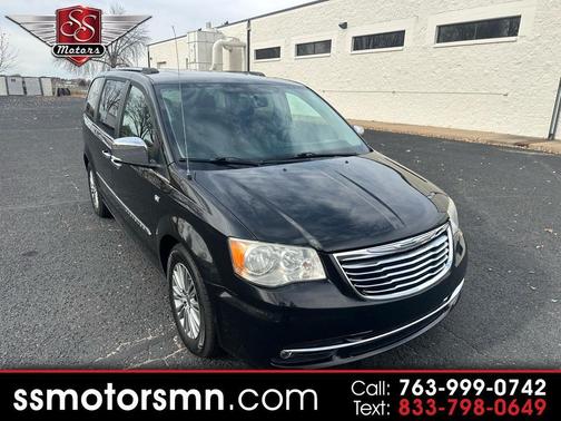 2014 Chrysler Town & Country Touring-L