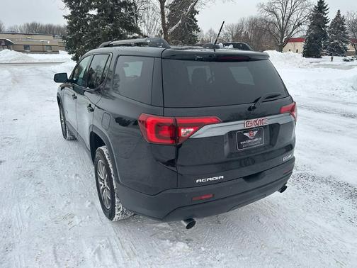 2018 GMC Acadia SLE-2