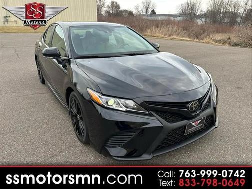 2020 Toyota Camry SE