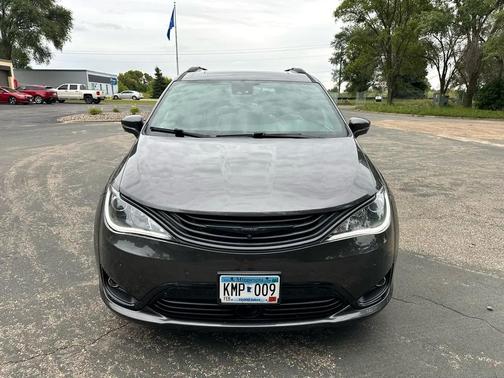 2019 Chrysler Pacifica Hybrid Limited