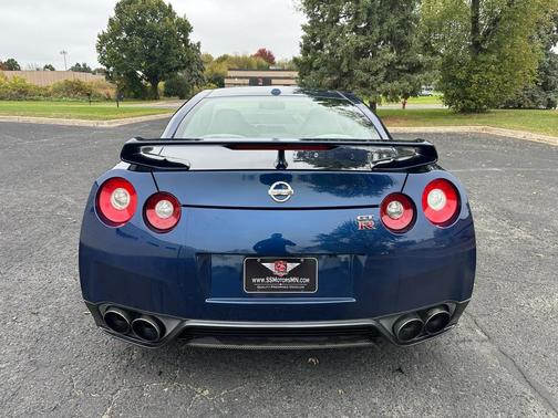 2012 Nissan GT-R Premium