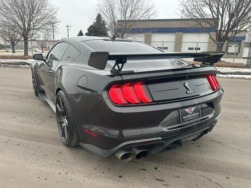 2022 Ford Shelby GT500 Base