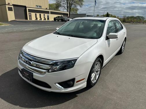 WHITE 2010 Ford Fusion SEL