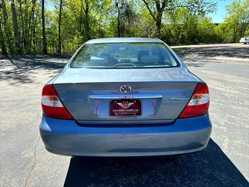 2004 Toyota Camry LE V6