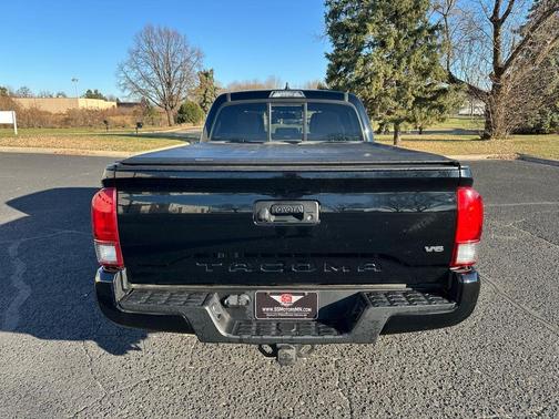 2016 Toyota Tacoma TRD Sport