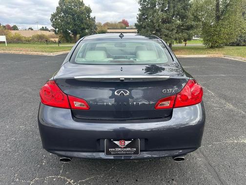 2011 INFINITI G37x Base