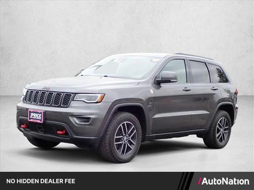 Granite Crystal Metallic Clearcoat 2017 Jeep Grand Cherokee Trailhawk