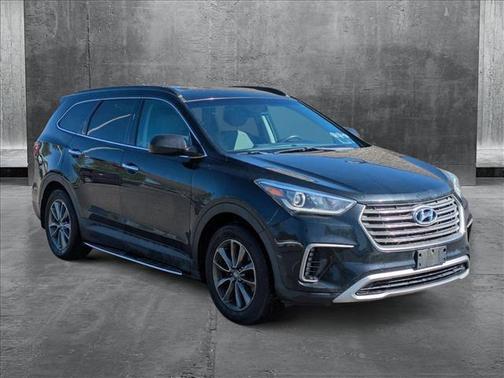 2017 Hyundai SANTA FE SE