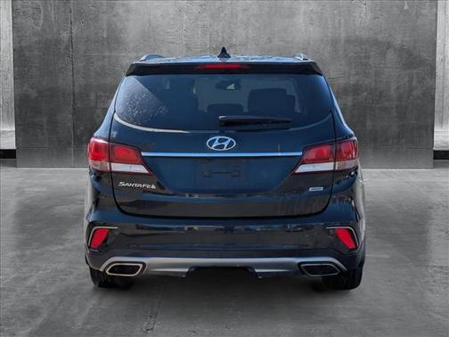 2017 Hyundai SANTA FE SE