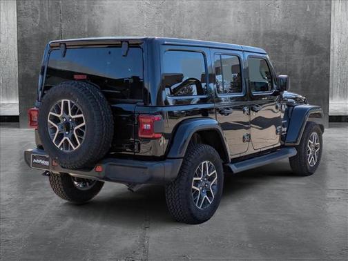 2024 Jeep Wrangler 4-Door Sahara 4x4