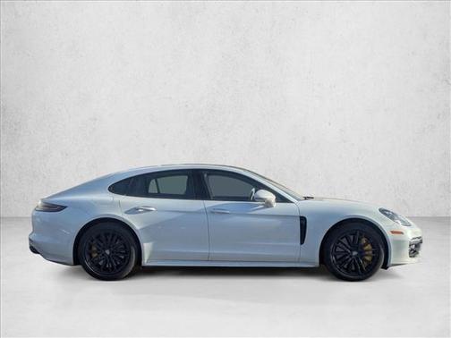 2018 Porsche Panamera Turbo