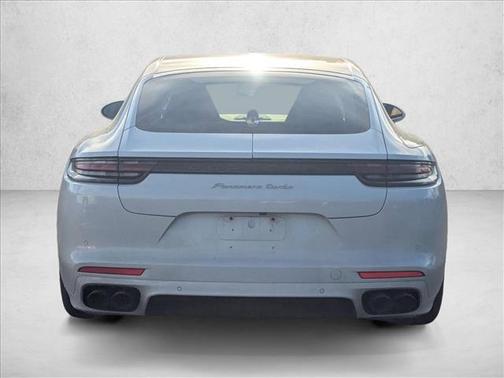 2018 Porsche Panamera Turbo