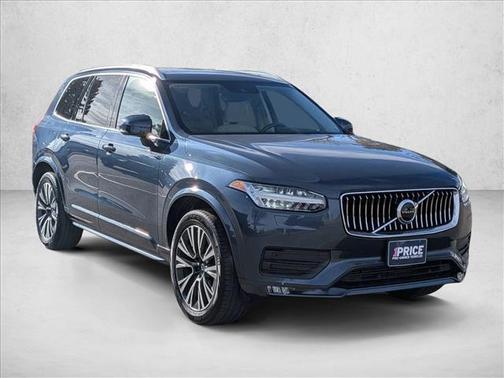 2022 Volvo XC90 T5 Momentum