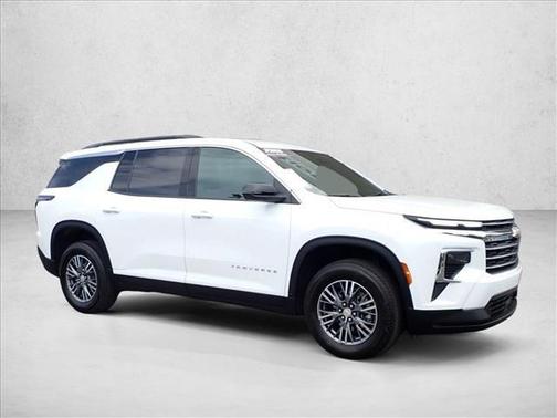 Summit White 2025 Chevrolet Traverse LT