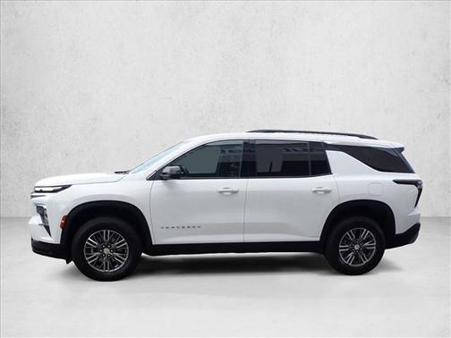Summit White 2025 Chevrolet Traverse LT